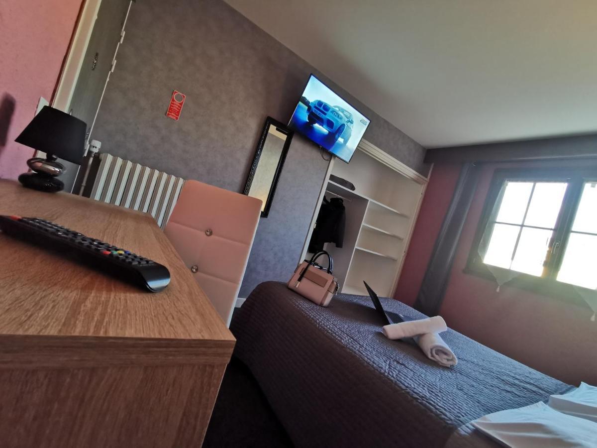 La Vieille Ferme Hotell Les Ancizes-Comps Eksteriør bilde